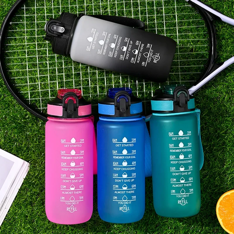 

Новый стиль, похлопывающая градиентная цветная чашка для воды, Студенческая модная бутылка для воды 700 мл, простая фитнес-чашка для занятий спортом на открытом воздухе