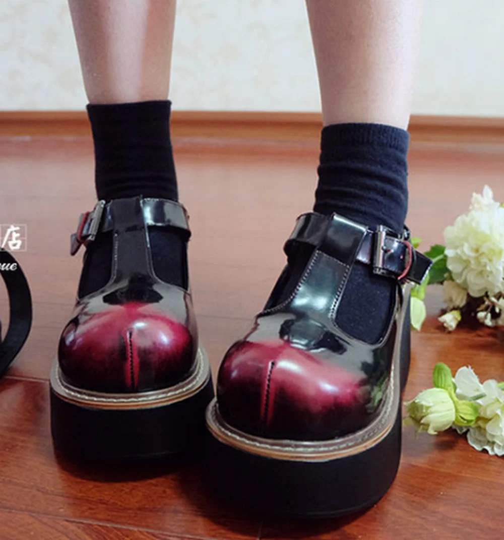 

Женские туфли с круглым носком Lolita T-Strappy туфли на шпильке «панк» Обувь криперы японский Harajuku Новинка L003