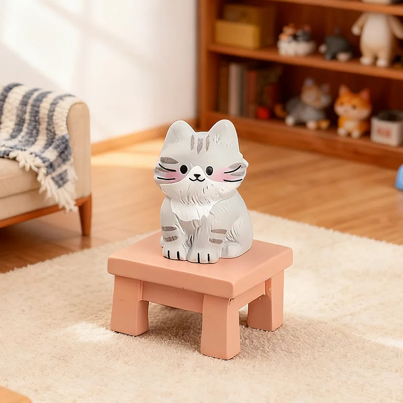 

Миниатюрные фигурки кошек из резины