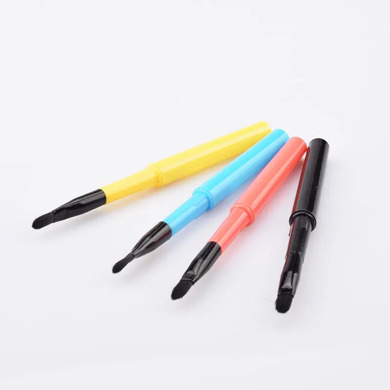 

New Compact Mini Portable Dust-proof Lip Brush with Cover Lipstick Brush Lipstick Brush Four Color Optional Plastic Makeup Brush