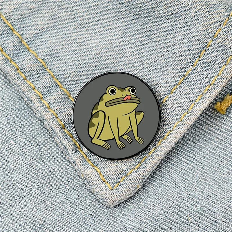 

Frog Derp animal Printed Pin Custom Funny Brooches Shirt Lapel Bag Cute Badge Cartoon Cute Jewelry Gift for Lover Girl Friends