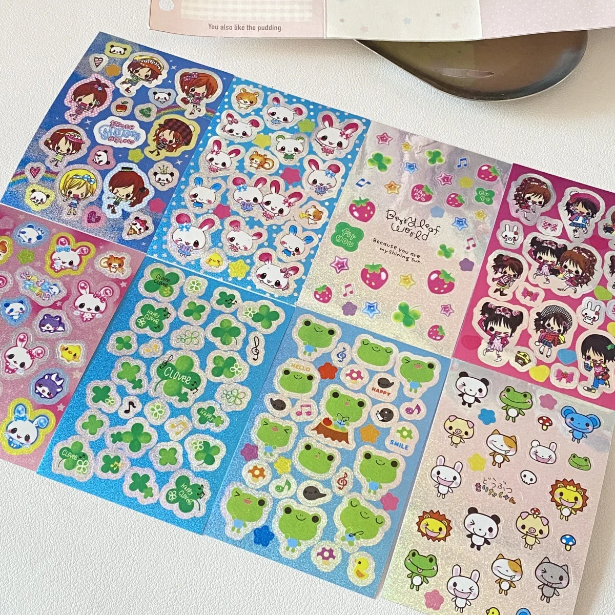 

Голографические наклейки с кроликом и лягушкой