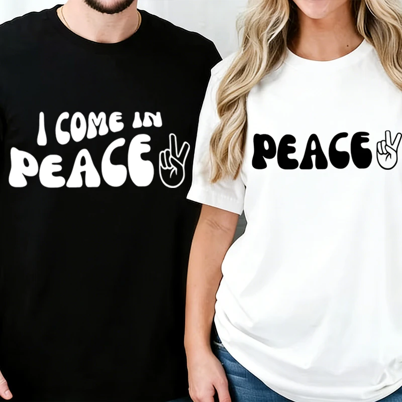 Фото Футболки для пар с принтом «Peace/I Come in Peace», забавный буквенный узор, женские и мужские футболки, одинаковые футболки для влюбленных, подарки №1