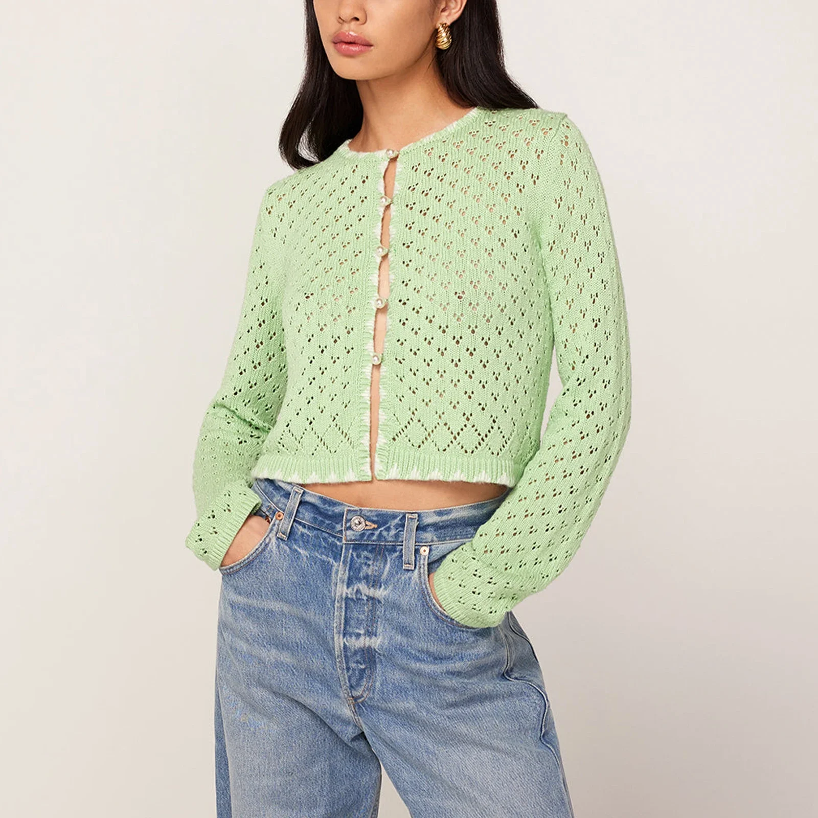 Женский осенний свитер кардиган с длинным рукавом и круглым вырезом на пуговицах