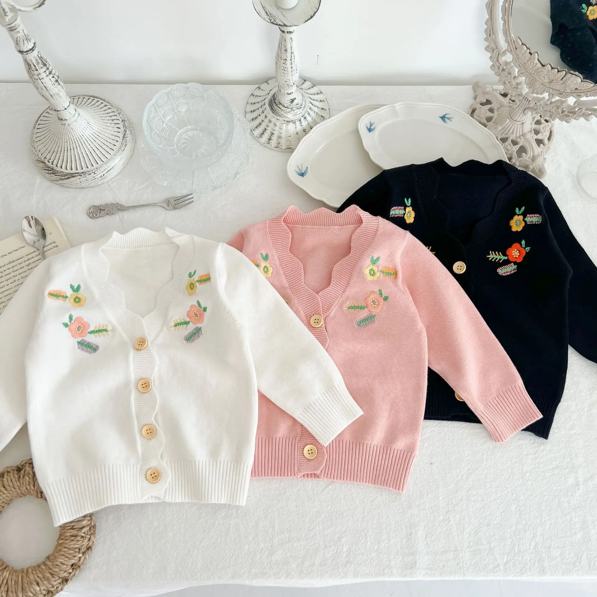 

2022 New Baby Girl Flower Embroidery Knit Cardigan Autumn Infant Long Sleeve Sweater Cotton Girls Knitted Jacket Baby Clothes