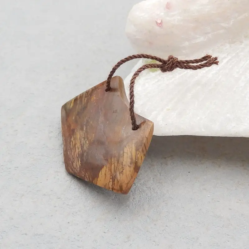 Подвеска из полудрагоценного натурального камня Пикассо яшма бусина 31x21x5 мм |