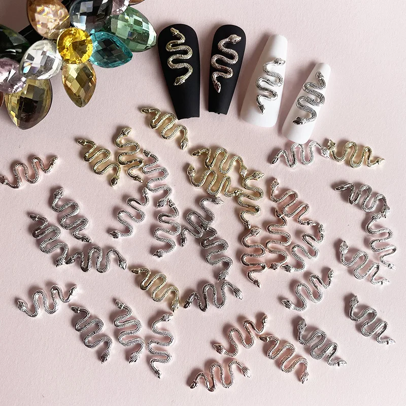 

17x7(mm) Glitter Diamond Snake Nail Art Decoration 3D Gold Silver Metal Snake Nail Charms Boutique Punk Mini Snake Nail Supplie