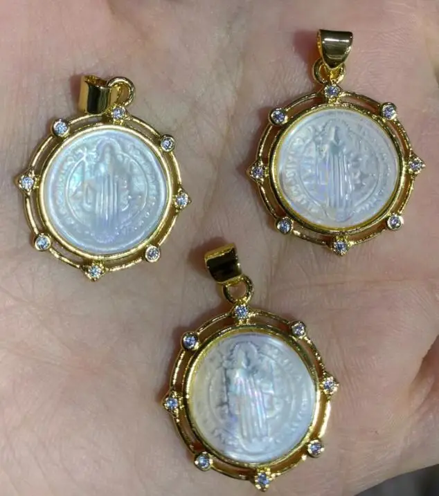 

1 шт. большое религиозное украшение Подвески «Дева Мария» для изготовления ювелирных изделий позолоченное медное циркониевое ожерелье с по...