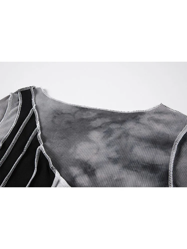 Укороченная облегающая футболка с асимметричным пэчворком женская уличная