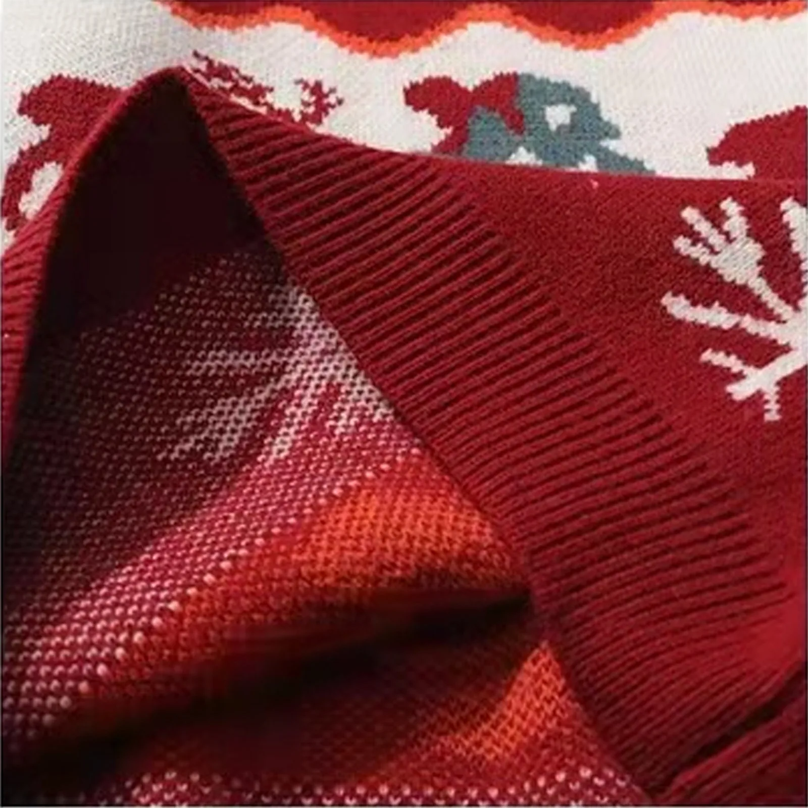 Рождественский палевый жаккардовый вязаный свитер с круглым вырезом женский