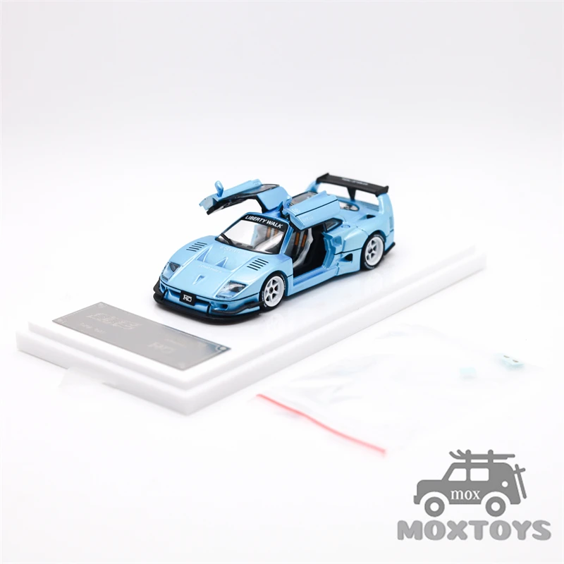 Фото Demon King Auto 1:64 F40/Huaayra/ONE: 1 Сингапур AUTOEXPO 2025 с погодой, литая под давлением модель автомобиля №4