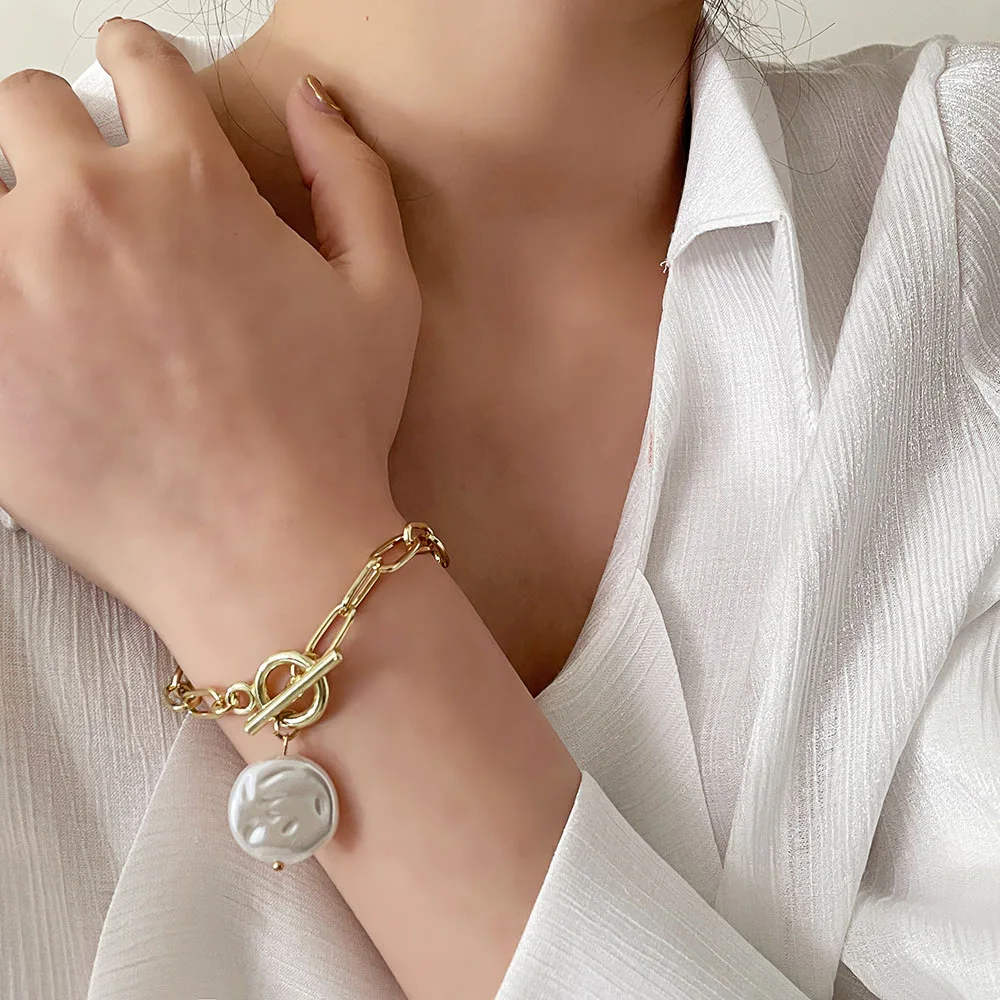 

Minar Korea Retro Multi Styles Irregular Baroque Pearl Coin Charm Bracelet for Women Gold Link Chain Toggle Clasps Bracelets