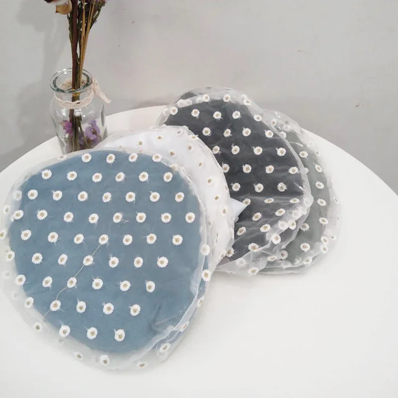 

202207-xiaoyao18 Прямая поставка кружевная Милая уличная Дамская берет с маленькими цветами и вышивкой ромашки женская шляпа художника для отдыха