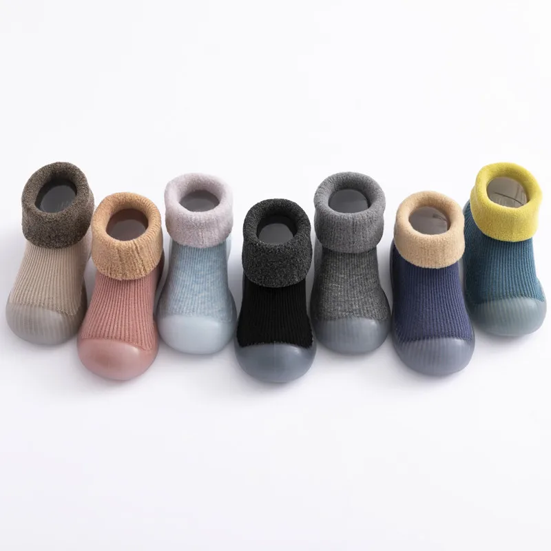 

2023 Winter New Children's Soft Sole Toddler Shoes Lamb Wool Snow Socks Shoes Thick Warm Baby Floor Shoes