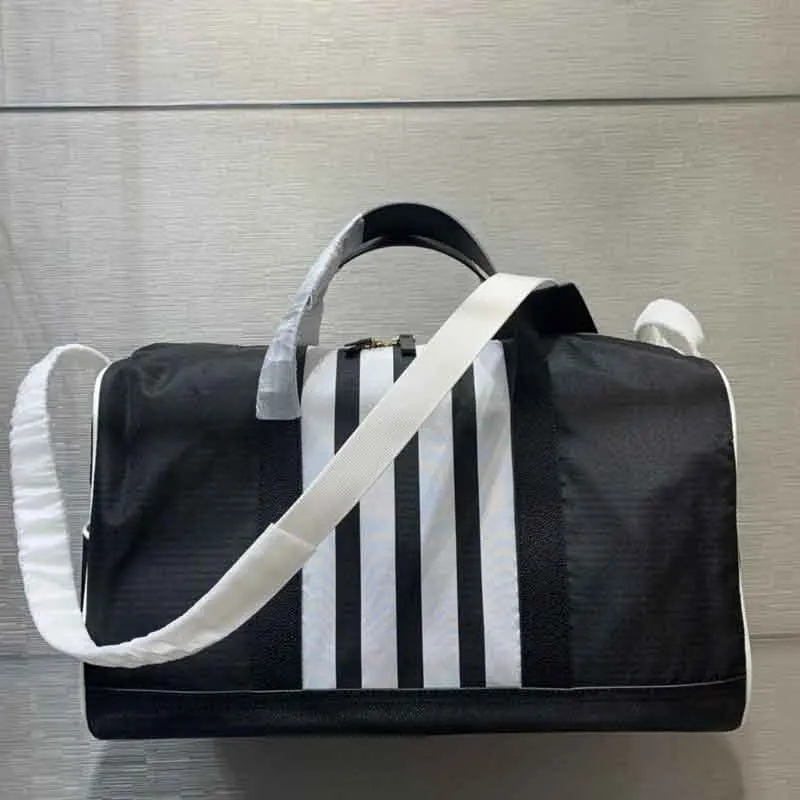 New TB Travel Bag Fashion Brand Classic Causal Design White 4-Bar Striped Handbags Waterproof Large Capacity Women Shoulder Bag
