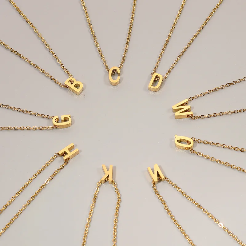 Ожерелье-подвеска из полированной нержавеющей стали золотого цвета с буквами на
