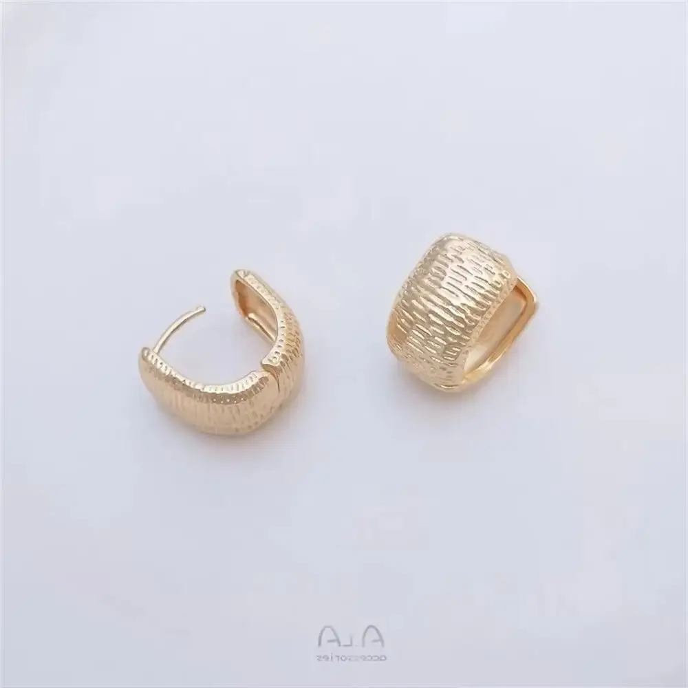 U-образные серьги из 14-каратного золота с ретро-деревянным зерном широкие