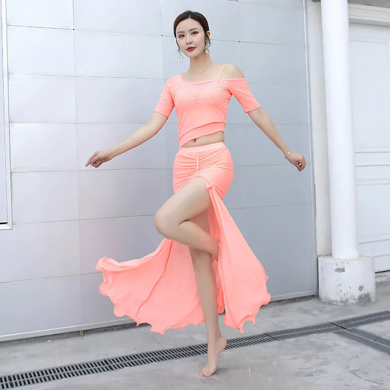 Костюм для танца живота с длинной юбкой и топом