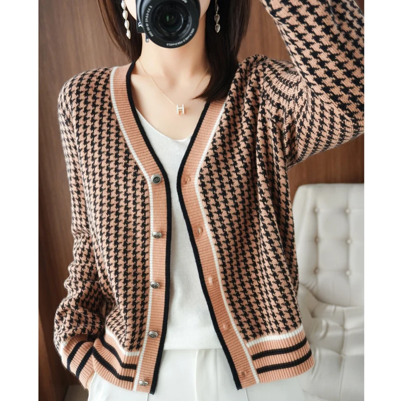 

Autumn And Winter New Houndstooth Knitted Cardigan Women's V-Neck Long-Sleeved Contrast Color Sweater Fashion Comfortable Top