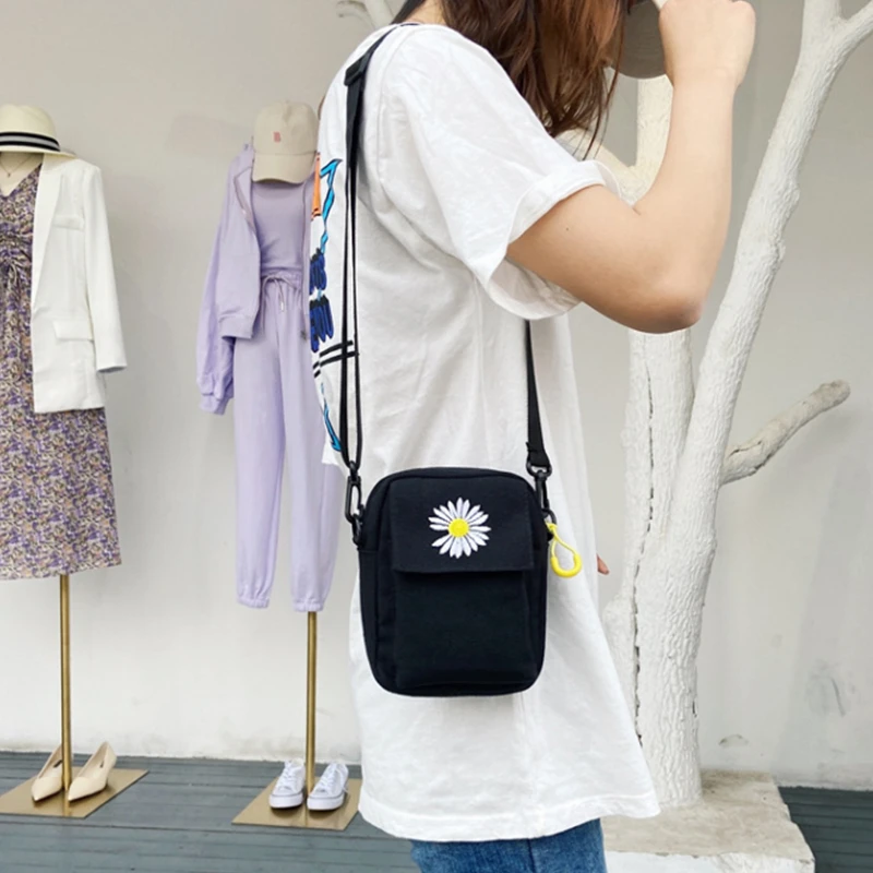 Women's Single Shoulder Bag Cartoon Printed Crossbody Bags With Small Daisy Solid Color Zipper Messenger Bag Fashion Portable