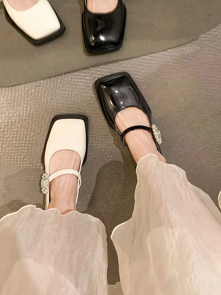 

Туфли Мэри Джейн женская обувь весна 2022 Новинка жемчужные стразы квадратный носок толстый каблук Нескользящие модные кожаные туфли в стиле...