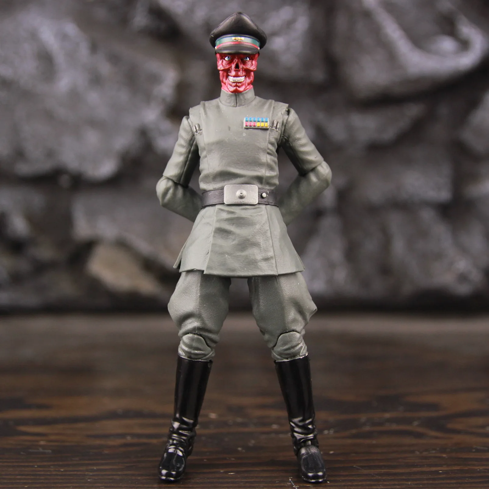 Дешево Красная шапка с черепом HYDRA, 6 дюймов, экшн-фигурка, военная форма Tesserac, легенды йоханн Шмидта, игрушечная кукла Дешево Красная шапка с черепом HYDRA, 6 дюймов, экшн-фигурка, военная форма Tesserac, легенды йоханн Шмидта, игрушечная кукла