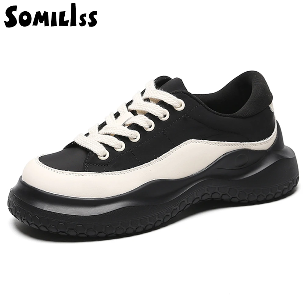 

Женские кроссовки из микрофибры на массивной платформе, на шнуровке