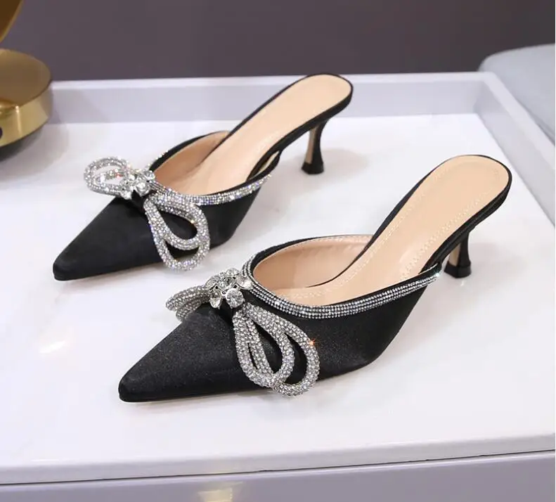 

Hot 2022 Summer Brand New Slides Pointed High Heels Luxury Bowknot Rhinestone Sandals Baotou Slippers Mid-heel