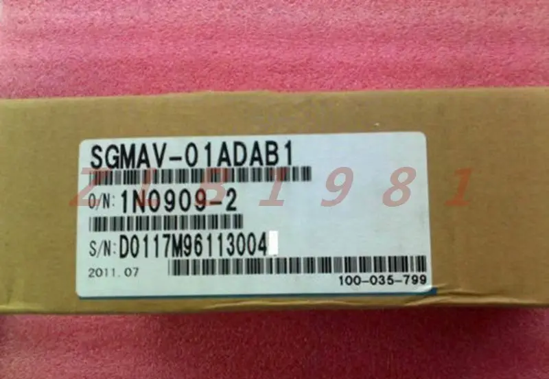 Серводвигатель Yaskawa SGMAV-01ADAB1 NEW-