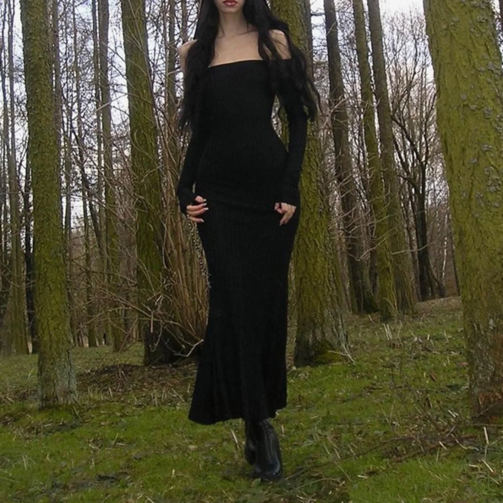 

Women Black Bodycon Dress Slash Neck Ladies Sexy Tunic Dress Solid Color Backless with Hat Gothic Style Party Clothing