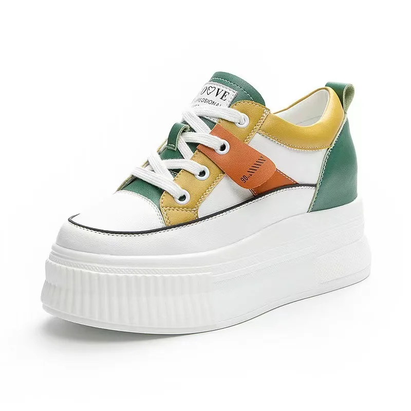 

Женские высокие кроссовки из натуральной кожи, на платформе 6 см