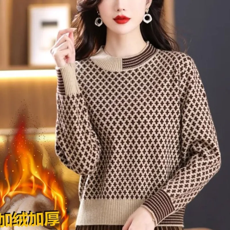 Рисунок 4 - Женский осенне-зимний модный элегантный