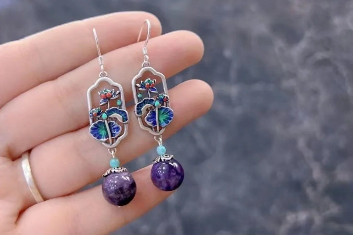 

Fashion Chinese Style Cloisonne Colored Glaze Lotus Leaf Charoite Silver Earrings for Women Party Girlfriend Birthday Gift