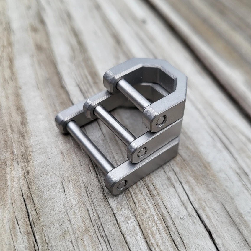 

1PC Wire-cut CNC Titanium Alloy TC4 Horseshoe Stirrup Buckle Small Medium Large D-shaped Key Swivel Joint Latch EDC Tool