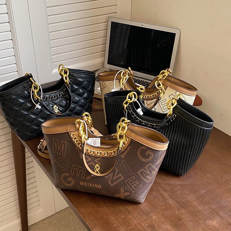 Large Capacity Handbags For Women 2023 New Popular Totse Bag Texture All-match Shoulder Bags Luxury Designer Crossbody Bags