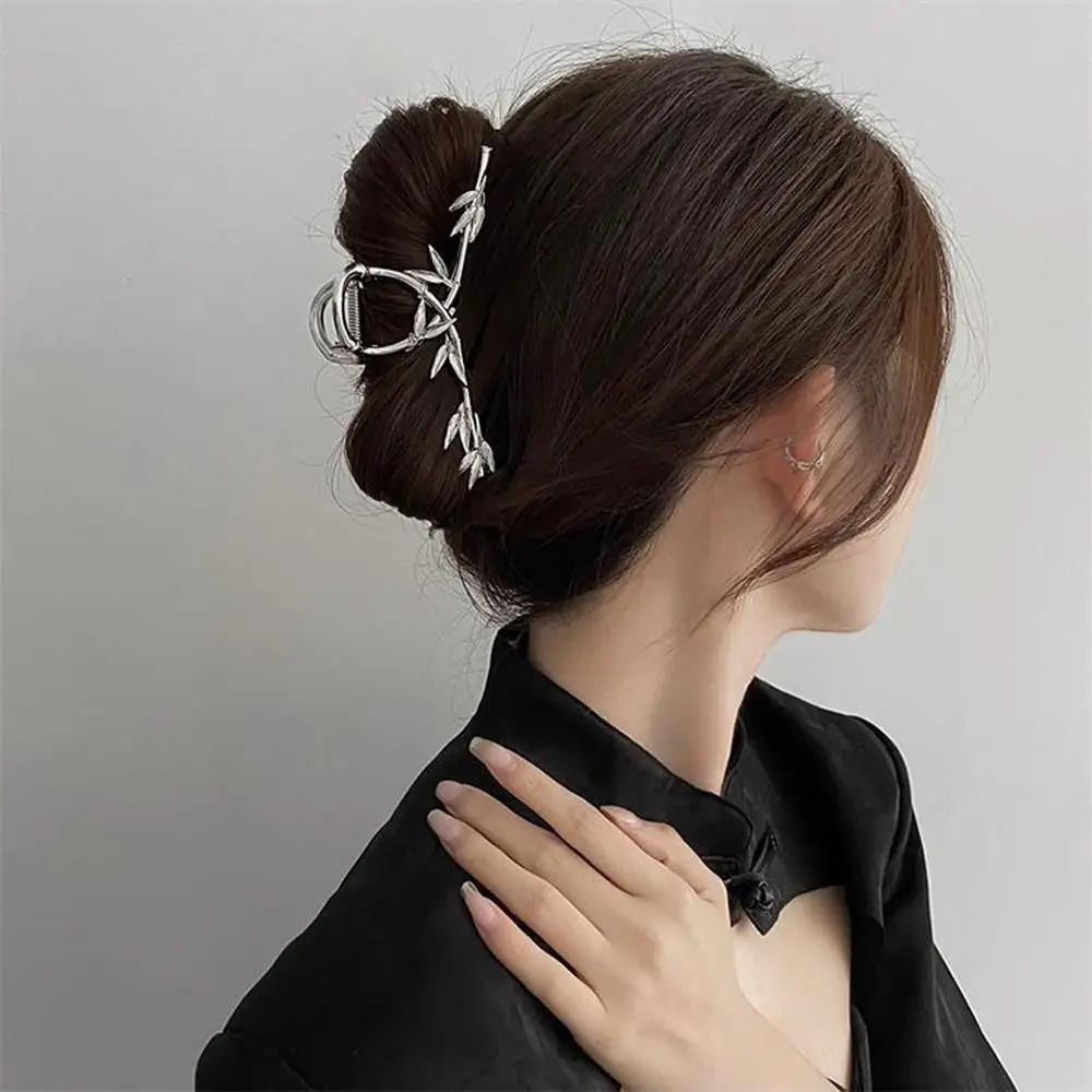 

Sweet Hairpins Elegant Hairgrip Headdress Ponytail Holder New Shark Clip Women Hair Claws Korean Hair Clips For Girls