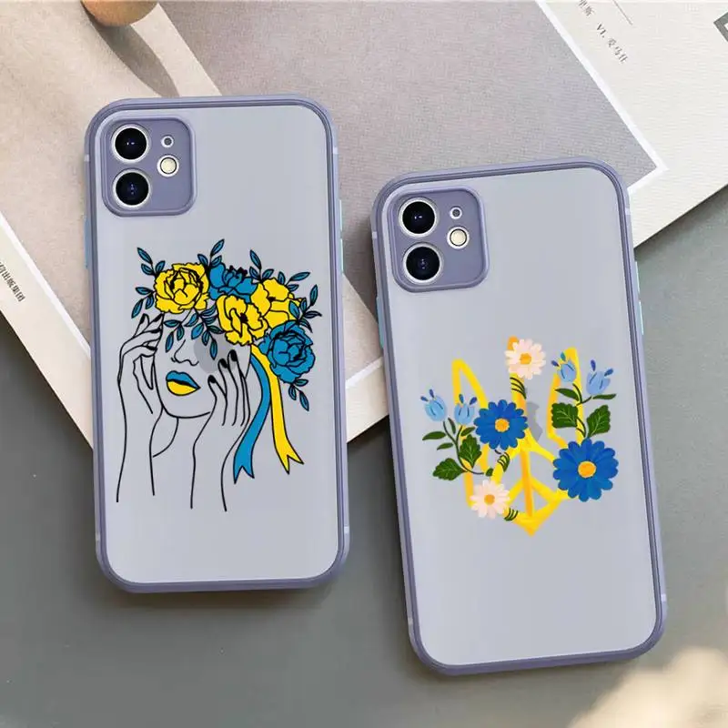 

YNDFCNB Ukraine Flag girl Phone Case for iPhone X XR XS 7 8 Plus 11 12 13 pro MAX 13mini Translucent Matte Case