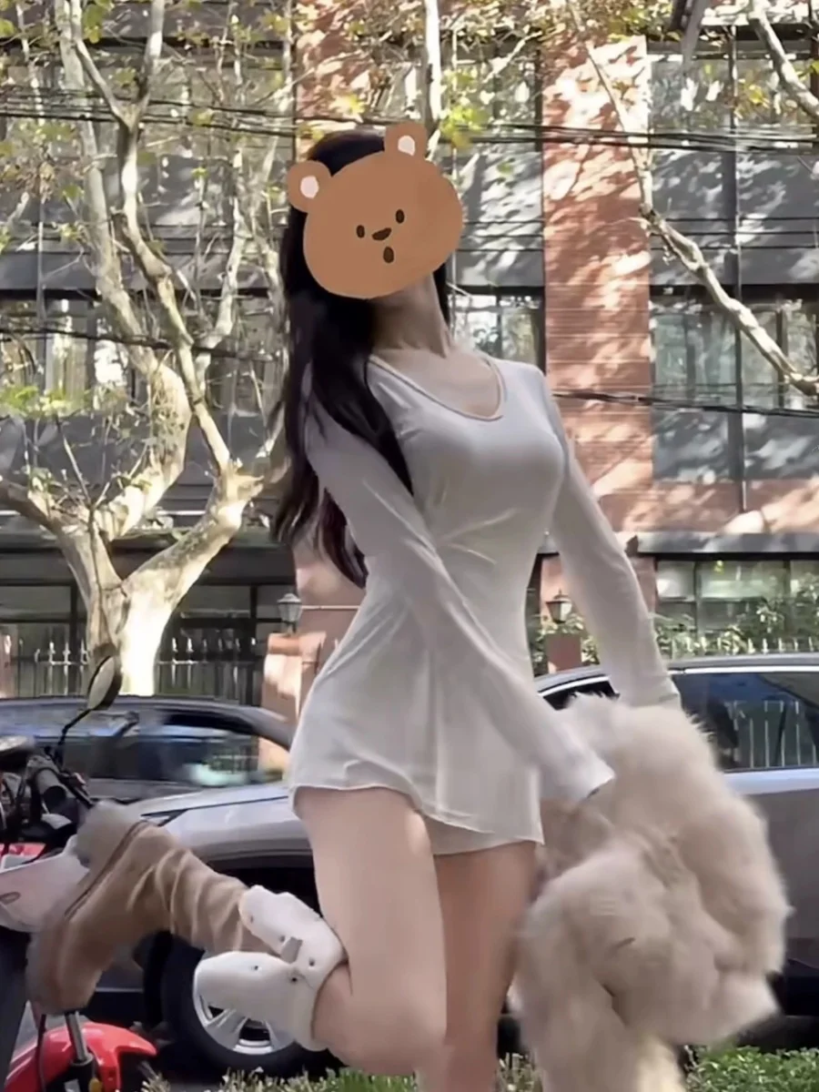 Песочные часы серии Pure Desire Gyaru Tiancai с V-образным вырезом свободная облегающая