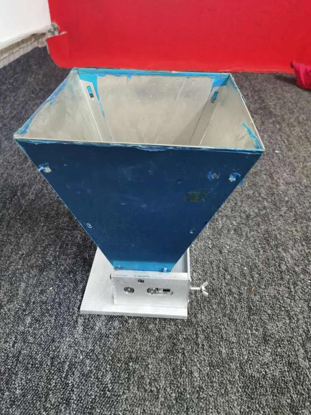 Дробилка для измельчения пеллет мельница ячменя дробилка зерна фрезерный станок