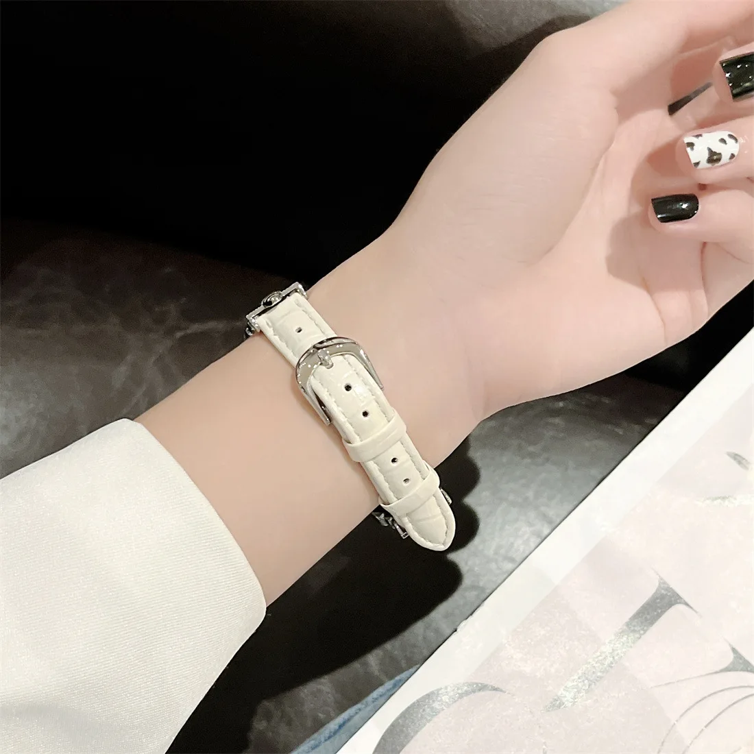 Genuine Leather Strap for Apple Watch Band 41mm 45mm 40mm 44mm 49mm correa Women Replacement Bracelet iWatch series 8 7 6 5 SE 4