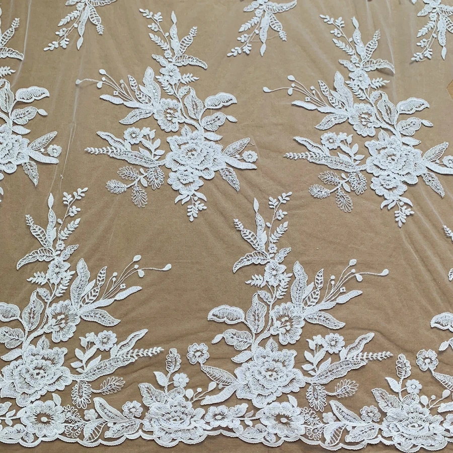Кружевная ткань с вышивкой и блестками для свадебных нарядов молочного белого