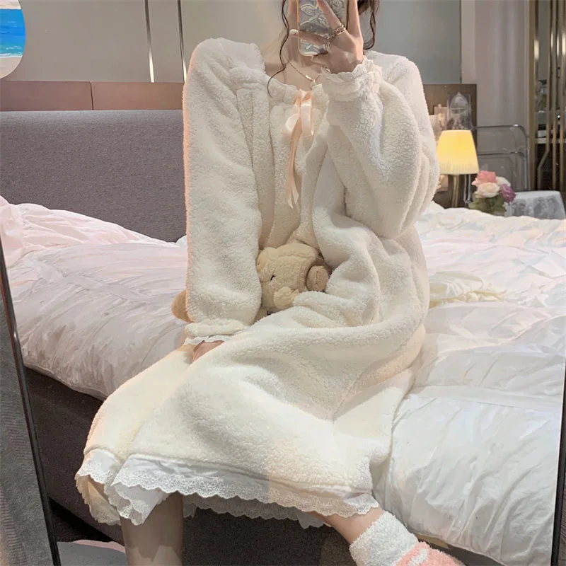 Pure Color Cute Slouchy Nightdress Lace Hemline Leisure Wear Thicken Keep Warm Comfortable And Soft Adult Delicate