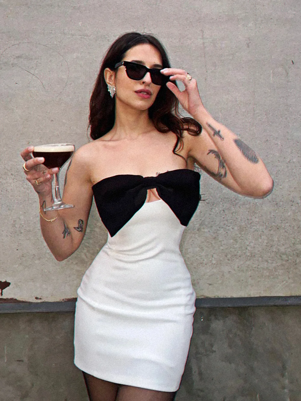 

Женское облегающее мини-платье без бретелек, облегающее Клубное праздничное платье знаменитости с бантом, новинка 2023