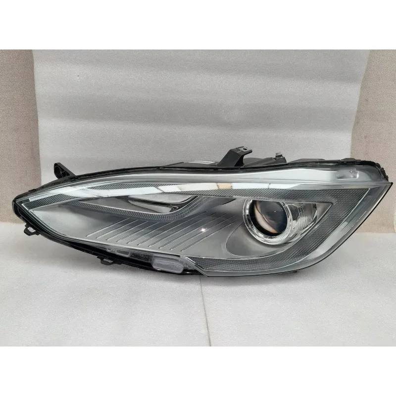 Новые синие фары 70W 4000 Lm 12V для левой и правой стороны (замена) (art.: 3920dc5fe0280) - 3920dc5fe0280