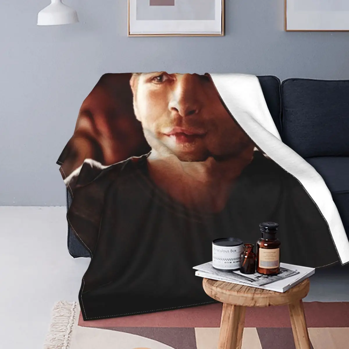 

Klaus Mikaelson Plaid Blanket 3D Print Soft Flannel Fleece Warm The Vampire Diaries Throw Blankets for Home Bedroom Couch Quilt