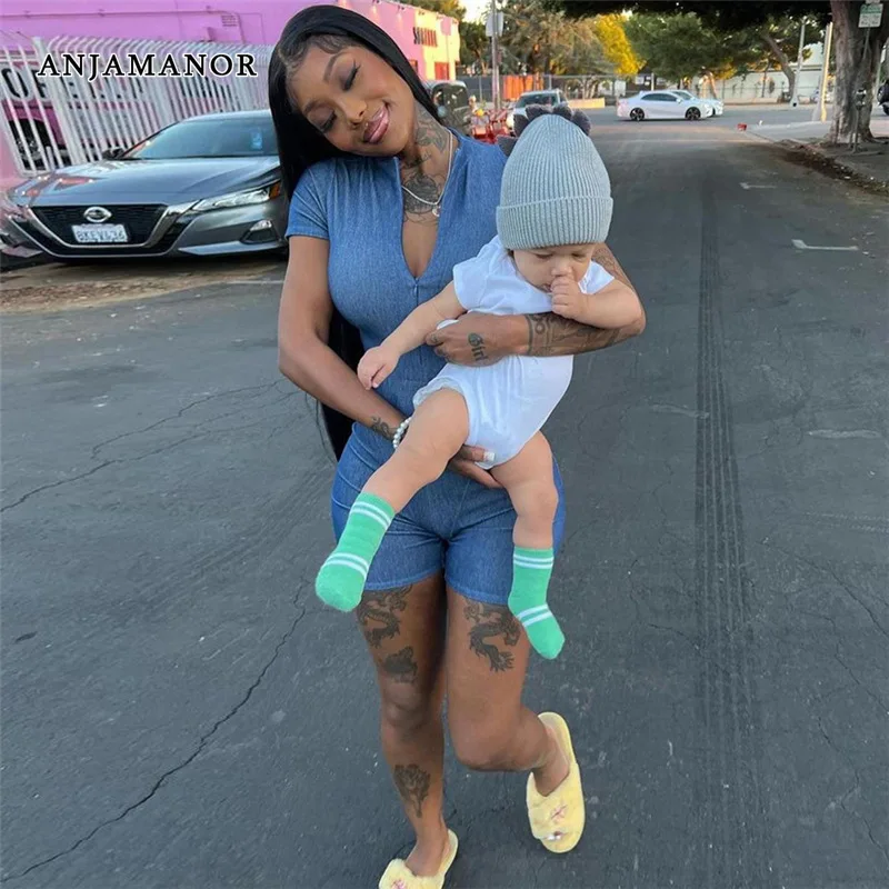 

Женский комбинезон с коротким рукавом, на молнии