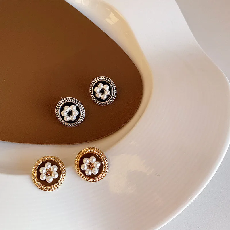 

French Elegant Enamel Imitation Pearl Flower Small Earrings for Women Gold Silver Color Alloy Round Stud Earrings Brincos 2020