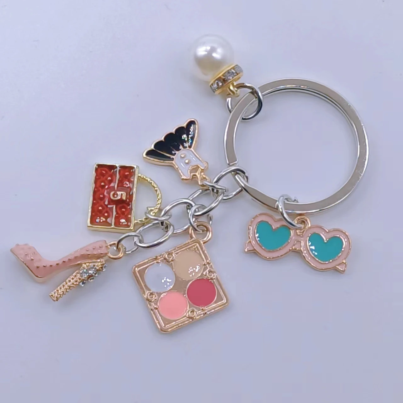 Новый брелок-подвеска Шарм Восхитительная мода Стразы Высокие каблуки Сумка Юбка Косметический чехол Очки Аксессуары Дамские украшения.