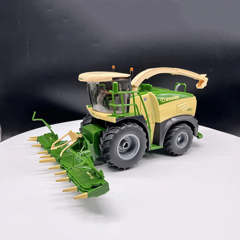 

SIKU Diecast 1:32 Scale KRONE BIGX 580 Mower Engineering Vehicle Model Alloy Adults Collectible Toy Gift Static Display Souvenir