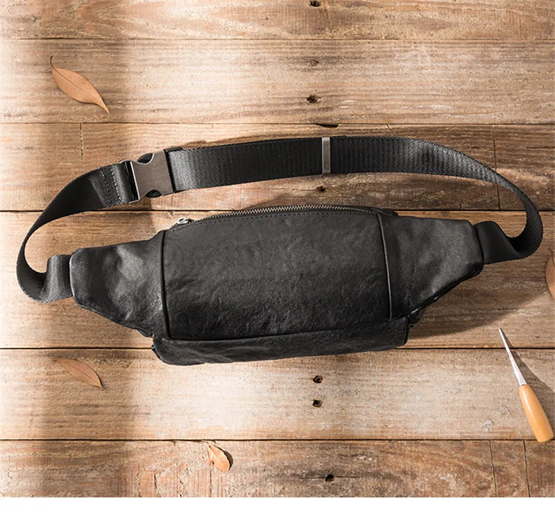 Vintage fashion first layer cowhide men's black messenger bag daily outdoor sports summer light hot sale soft cowhide chest bag